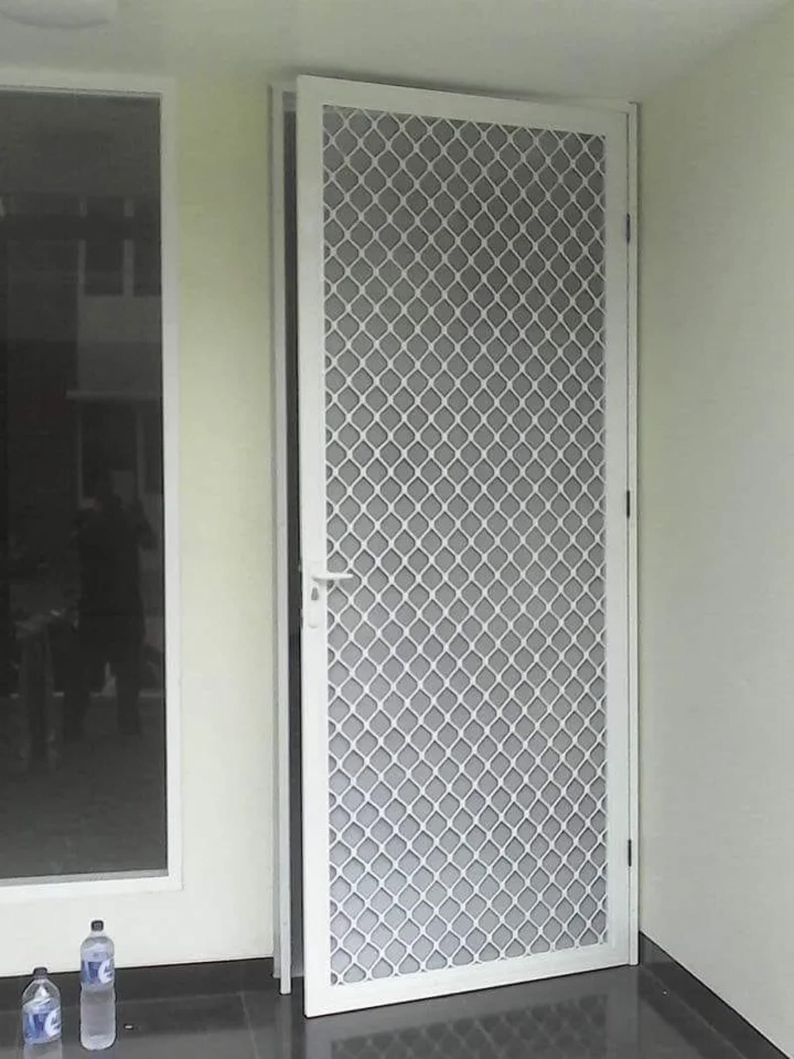 Pintu Expanda/Kasa Nyamuk Aluminium