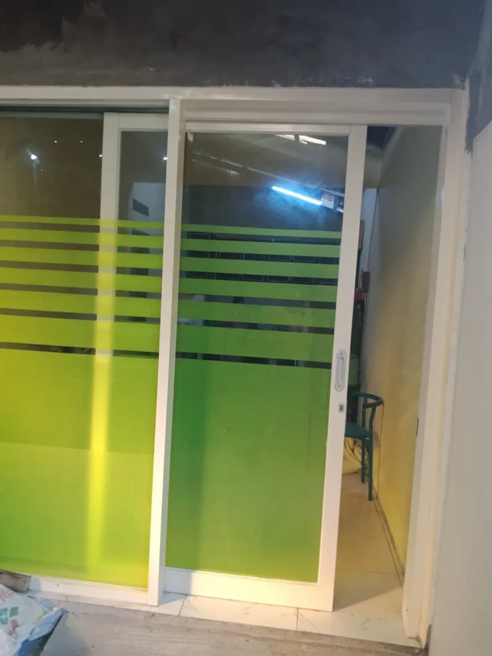 Pintu Slading atau Roll Aluminium